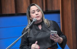 Lia Nogueira intervém por iluminação em rodovia e pavimentação em importantes trechos de Dourados