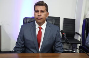 Semsur atende Dill do Povo e faz limpeza na UBS Vila Hilda