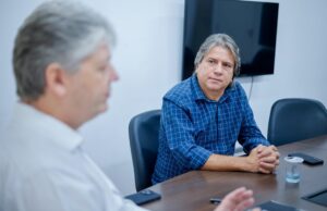 Deputado Caravina discute com Secretário Jaime Verruck investimentos para o Vale da Celulose no MS