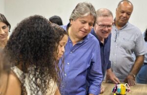 Deputado Caravina visita Instituto Mirim de Bataguassu e prestigia encerramento de curso de robótica