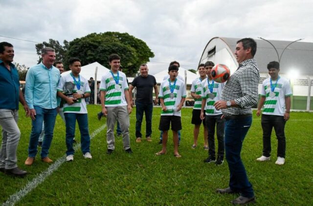 Governador-Eduardo-Riedel-cumpre-agenda-em-Sete-Quedas-Foto-Bruno-Rezende3-730x480
