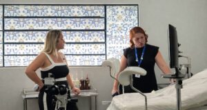 Lia Nogueira entrega novo aparelho de ultrassom ao CAM e fortalece atendimento à saúde da mulher em Dourados