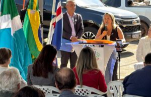 Lia Nogueira defende atendimento 24 horas para mulheres durante lançamento da Sala Lilás