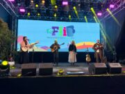 Em cerimônia de abertura, FLIB premia alunos de escolas públicas e emociona público com espetáculo de Paulo Betti