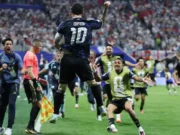 Lautaro marca no fim, Argentina vira sobre Inglaterra e vai à final da Copa