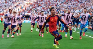 Espanha domina, bate Argentina na prorrogação e é bicampeã da Copa do Mundo