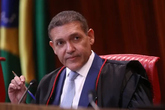 Urna eletrônica é patrimônio da democracia, diz presidente do TSE