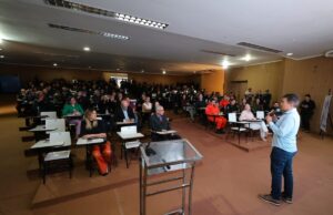 Prefeitura apresenta às forças de segurança, sistema que protege mulheres em situação de risco