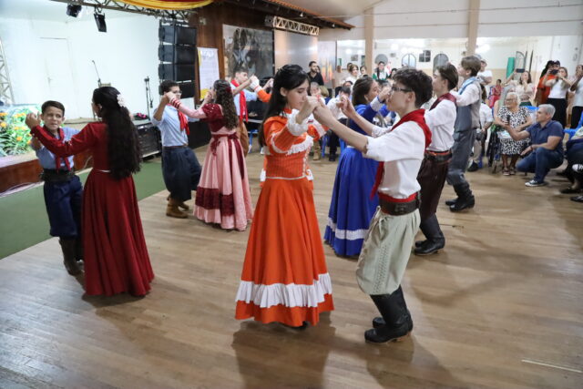 1609Sessão_ Solene_Gauchos