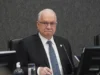 Fachin aguarda explicações de ministros para decidir sobre crise
