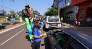 Prefeitura conscientiza população sobre respeito às vagas de idosos e pessoas com deficiência