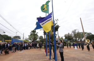 Marçal Filho e general Boabaid abrem da desfile de 7 de Setembro em Dourados com grande público na avenida Marcelino Pires