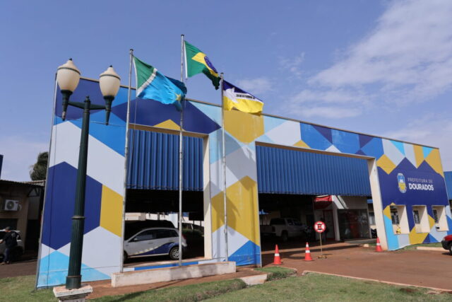fachada-prefeitura-bandeira-26-scaled-e1790702999977 (1)