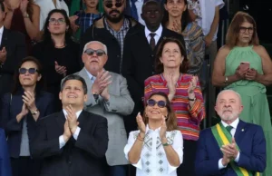 Começa o desfile cívico-militar do Dia da Independência em Brasília