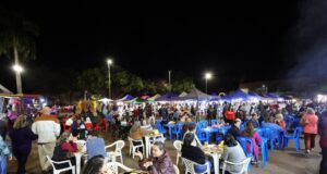 Feira Sabores completa um ano com música ao vivo, gastronomia e agricultura familiar