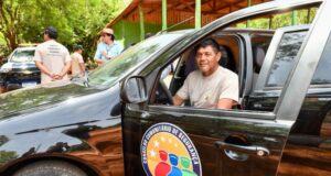 Comunidade da Aldeia Jaguapiru comemora chegada de viatura que vai reforçar a segurança local