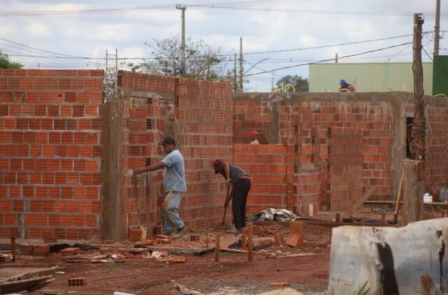 casas-populares-Fatima-do-Sul_Agehab-01_Alvaro-Rezende-730x480