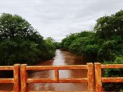 Defesa Civil vistoria nível do Rio Dourados em Itahum e orienta assentados do Amparo