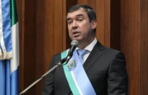 Eduardo Riedel é reeleito governador de MS no primeiro turno